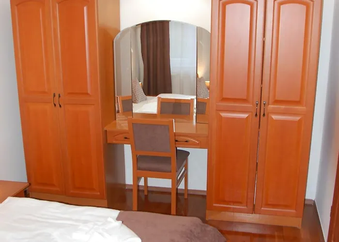 4 Apartmans *