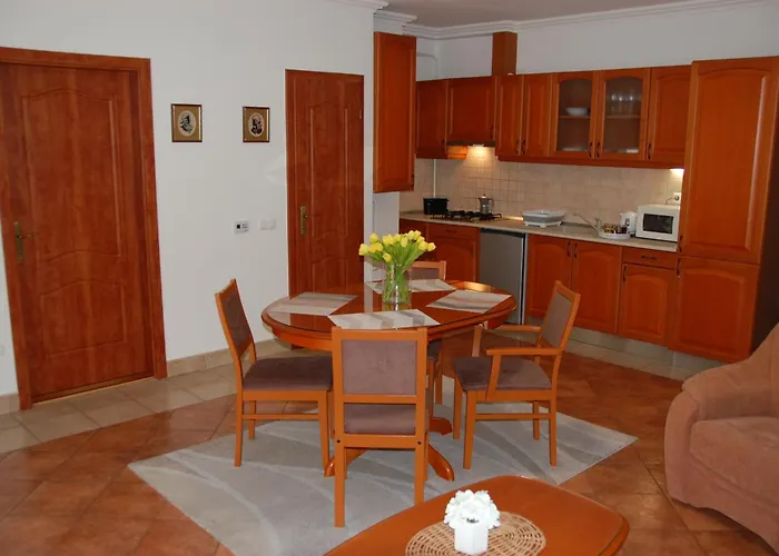 Apartamento 4 Apartmans *