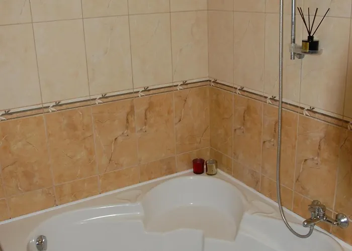 4 Apartmans אגרסאלוק